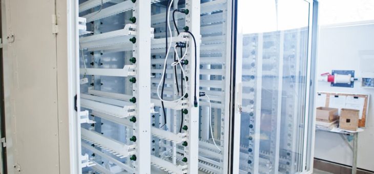 Rackskabe: Den oversete rygrad i moderne IT-infrastruktur